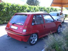 Louer une RENAULT 5 GT Turbo de de 1987 (Photo 2)