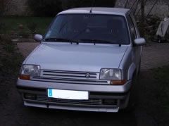 Louer une RENAULT 5 GT TURBO de de 1989 (Photo 4)