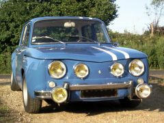 Louer une RENAULT 8 Gordini de de 1973 (Photo 1)