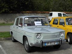 Louer une RENAULT 8 de 1964 (Photo 0)