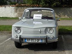 Louer une RENAULT 8 de de 1964 (Photo 2)