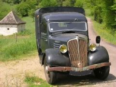 Louer une RENAULT ADV 1 de de 1937 (Photo 1)