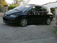 Louer une RENAULT Avantime  de 2000 (Photo 1)