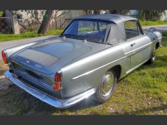 Louer une RENAULT Caravelle de de 1965 (Photo 3)