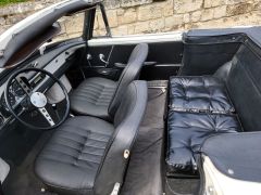 Louer une RENAULT Caravelle de de 1967 (Photo 3)