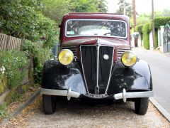 Louer une RENAULT Celtaquatre de de 1937 (Photo 2)