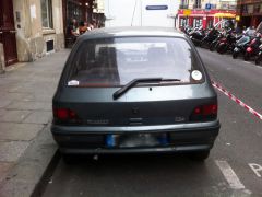 Louer une RENAULT Clio 1 de de 1993 (Photo 4)