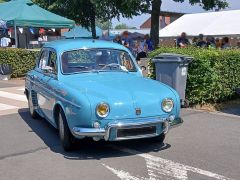 Louer une RENAULT Dauphine  de de 1962 (Photo 2)