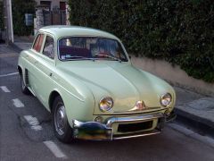 Louer une RENAULT Dauphine Gordini de 1962 (Photo 0)