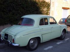 Louer une RENAULT Dauphine Gordini de de 1962 (Photo 2)