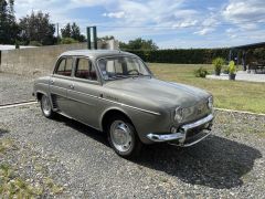 Louer une RENAULT Dauphine Ondine  de de 1961 (Photo 1)