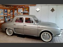 Renault Dauphine Ondine de 1961 en location pour mariage dans les Ardennes