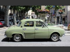 Louer une RENAULT Dauphine de de 1956 (Photo 1)