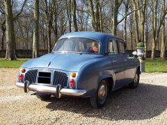 Louer une RENAULT Dauphine de de 1957 (Photo 2)