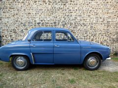 Louer une RENAULT Dauphine de de 1957 (Photo 3)