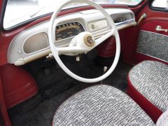 Louer une RENAULT Dauphine de de 1958 (Photo 3)