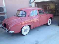 Louer une RENAULT Dauphine de de 1959 (Photo 2)
