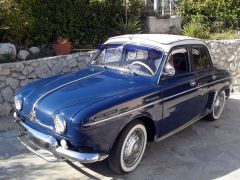 Louer une RENAULT Dauphine de 1959 (Photo 2)