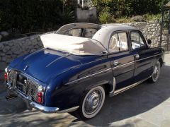 Louer une RENAULT Dauphine de de 1959 (Photo 2)