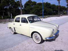 Louer une RENAULT Dauphine de de 1959 (Photo 1)