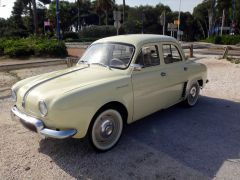 Louer une RENAULT Dauphine de de 1959 (Photo 2)