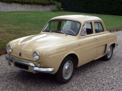 Louer une RENAULT Dauphine de de 1960 (Photo 1)