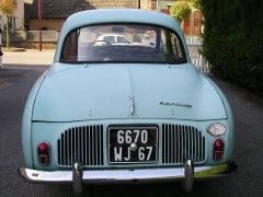 Louer une RENAULT Dauphine de de 1962 (Photo 2)