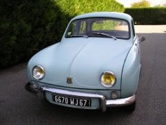 Louer une RENAULT Dauphine de de 1962 (Photo 3)