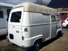 Louer une RENAULT Estafette 800 de de 1969 (Photo 2)