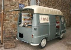 Louer une RENAULT Estafette Epicerie de de 1961 (Photo 2)