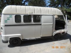 Louer une RENAULT Estafette de de 1970 (Photo 2)