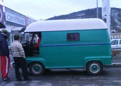 Louer une RENAULT Estafette de de 1973 (Photo 3)