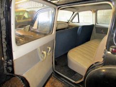 Louer une RENAULT Fregate Domaine de de 1958 (Photo 5)