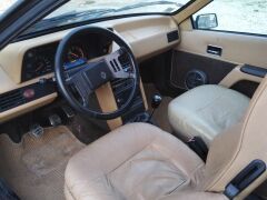 Louer une RENAULT Fuego de de 1985 (Photo 3)