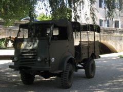 Louer une RENAULT Galion R2087 de de 1961 (Photo 1)