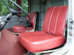 Louer une RENAULT Galion de de 1963 (Photo 4)