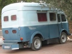 Louer une RENAULT Goélette de de 1963 (Photo 2)