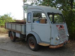 Louer une RENAULT Goelette de de 1965 (Photo 1)