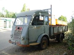 Louer une RENAULT Goelette de de 1965 (Photo 2)