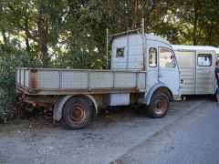 Louer une RENAULT Goelette de de 1965 (Photo 3)