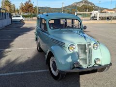 Louer une RENAULT Juvaquatre  de de 1959 (Photo 2)