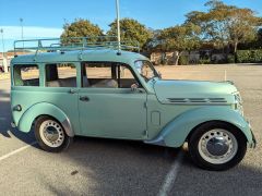 Louer une RENAULT Juvaquatre  de de 1959 (Photo 3)