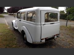 Louer une RENAULT Juvaquatre Break de de 1955 (Photo 3)