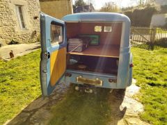 Louer une RENAULT Juvaquatre Dauphinoise de de 1957 (Photo 5)