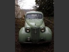 Louer une RENAULT Juvaquatre Dauphinoise de de 1958 (Photo 2)