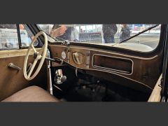 RENAULT Juvaquatre de 1940 en location pour mariage dans le Bas-Rhin