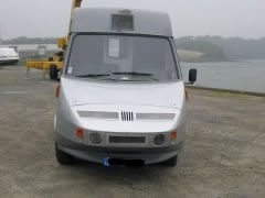 Louer une RENAULT Master TGV de de 1987 (Photo 3)