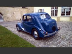 Louer une RENAULT Novaquatre de de 1938 (Photo 2)