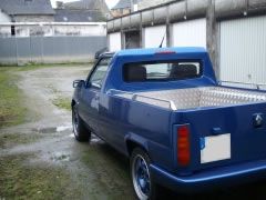 Louer une RENAULT Pick-Up de de 1992 (Photo 2)