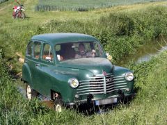 Louer une RENAULT Prairie de de 1950 (Photo 3)